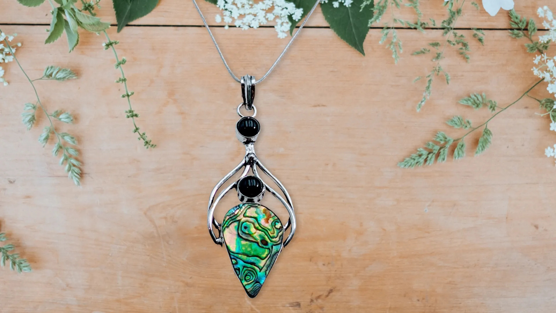 925 Sterling Silver, black Onyx & Abalone shell, Necklace