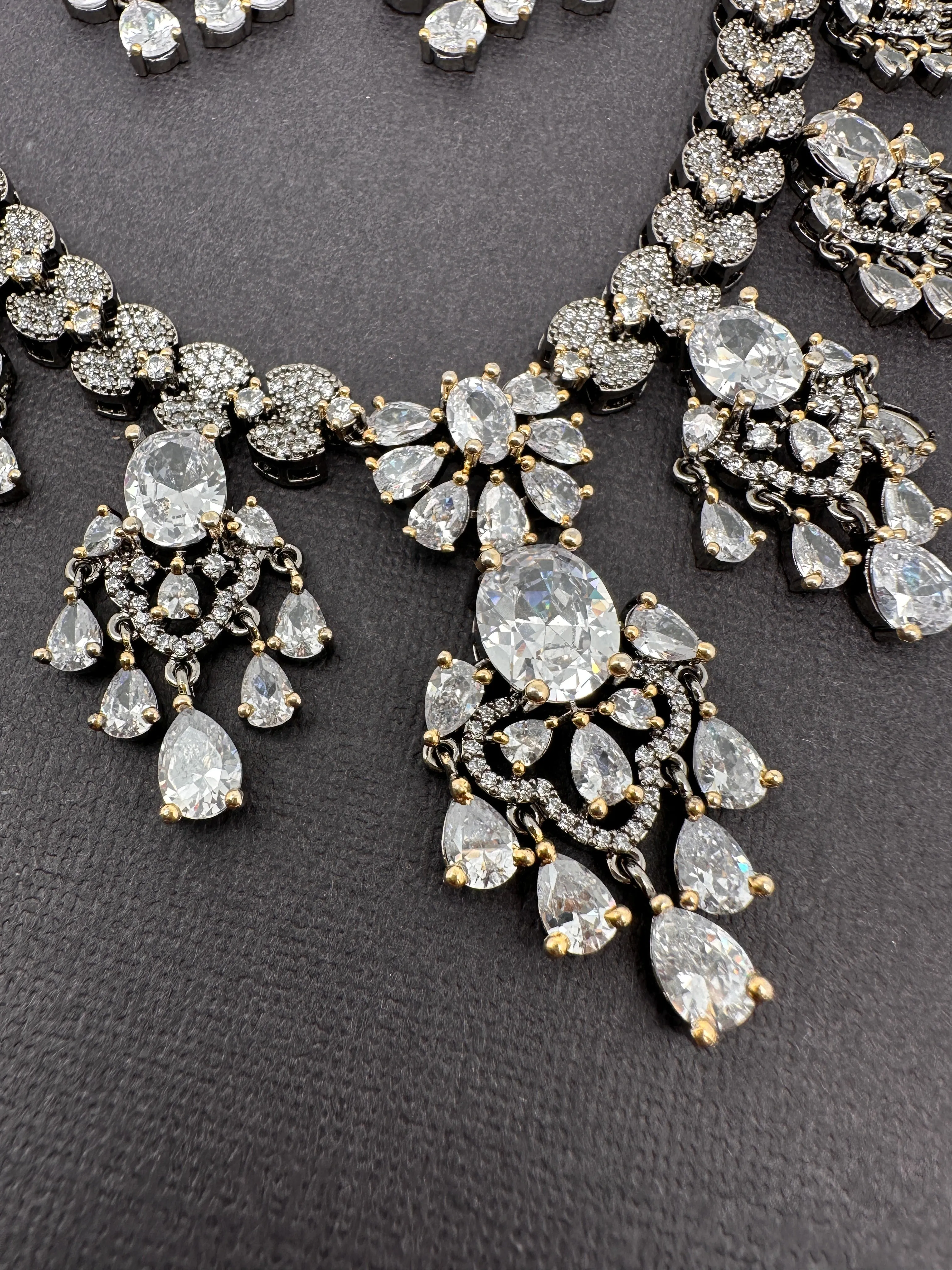 Diamond Color Stone Short Necklace