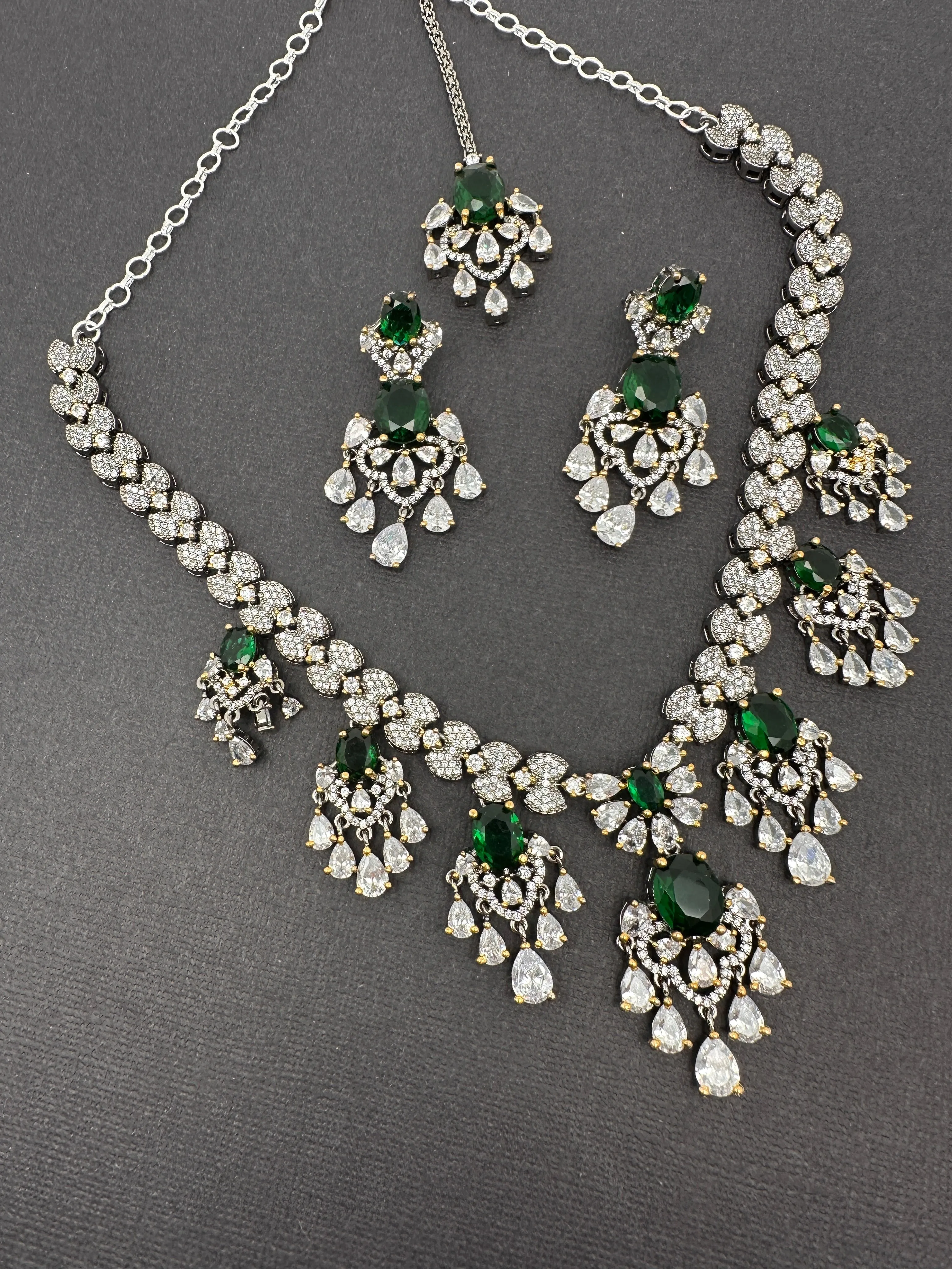 Diamond Color Stone Short Necklace