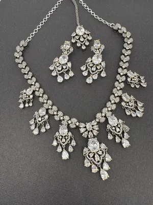 Diamond Color Stone Short Necklace