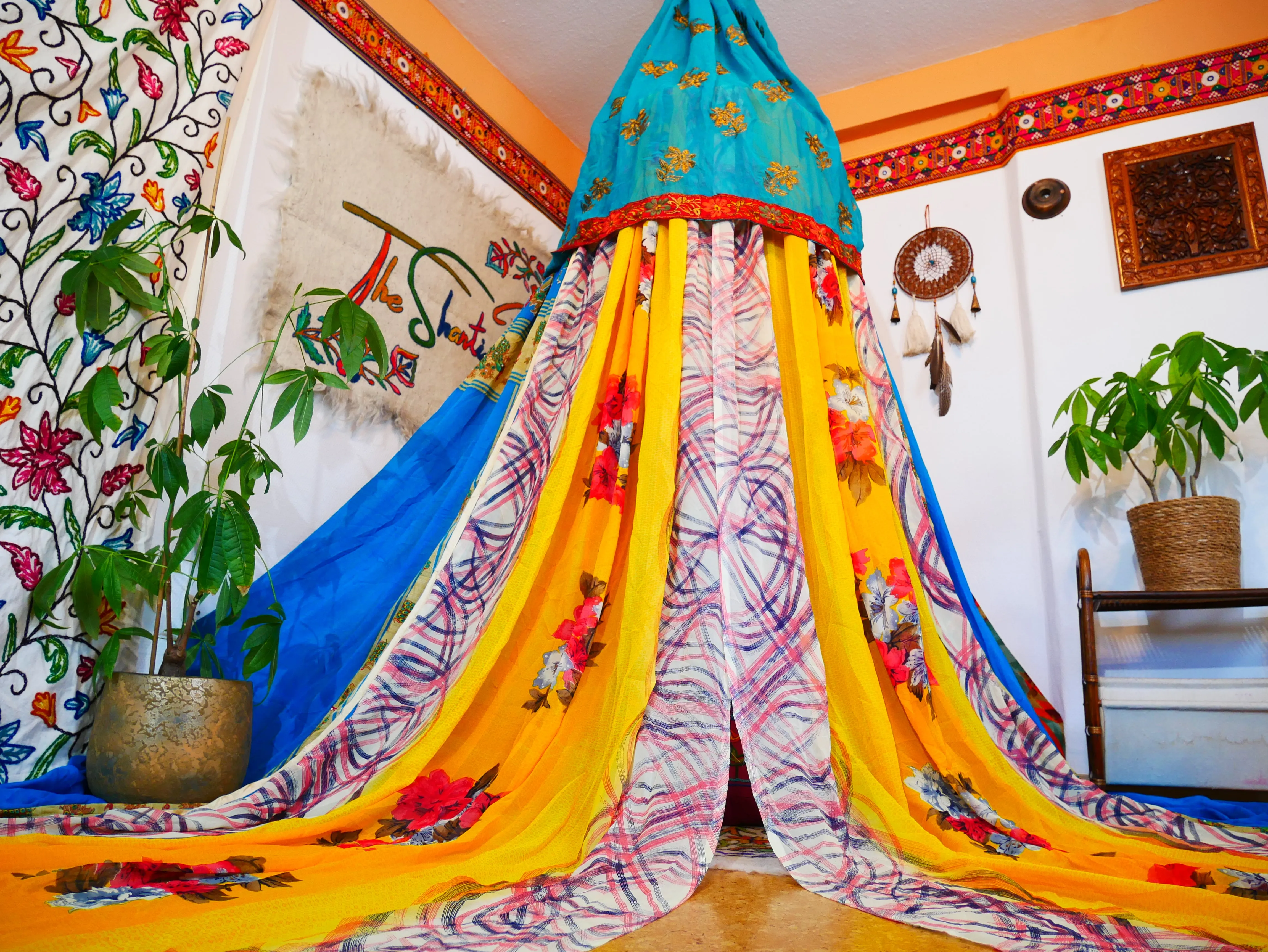 Saree tent Indian canopy - boho bed canopy  | bohemian wedding backdrop - Hippie decor - floor seating area | meditation room - Shanti baldachin